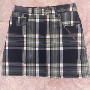 Forever 21 plaid chain mini skirt